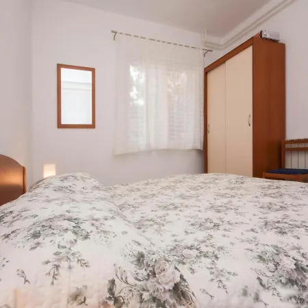 Vinka 3* Brodarica (Sibenik-Knin)