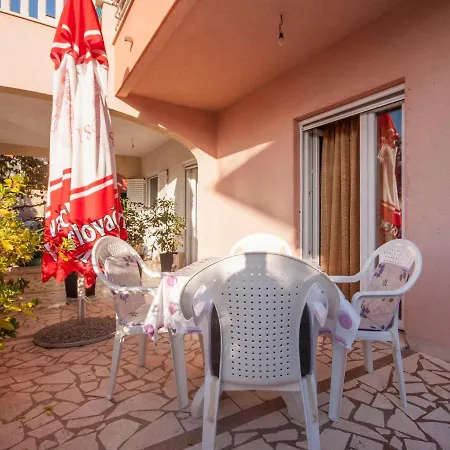 Vinka 3* Brodarica (Sibenik-Knin)