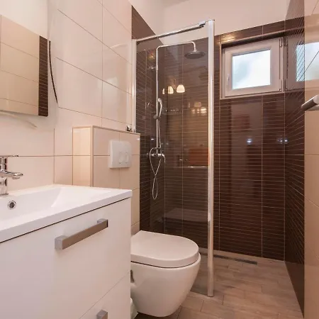 Vinka Guest house Brodarica (Sibenik-Knin)